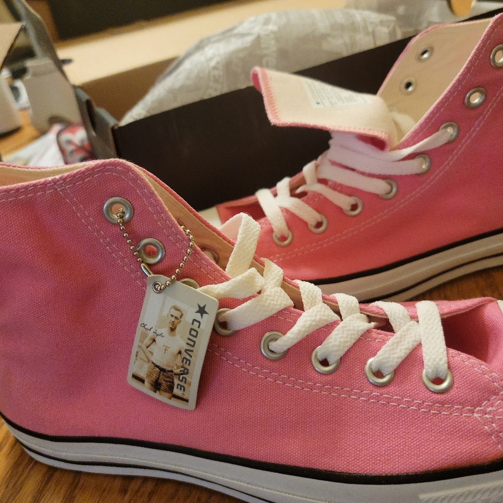 Pink hi top converse women's 10.5 or men's 8.5